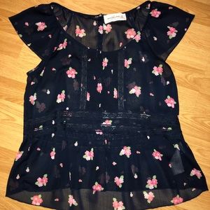Abercrombie & Fitch Sheer Floral Top (Nay Blue)